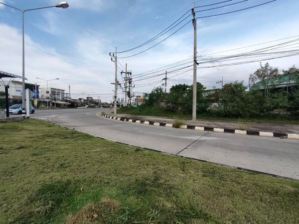 ขายที่ดินติดสี่แยกควนลัง หัวมุมติดเพชรเกษม เนื้อที่ 897 ตรว. ค้าขายได้ ทำเลดี